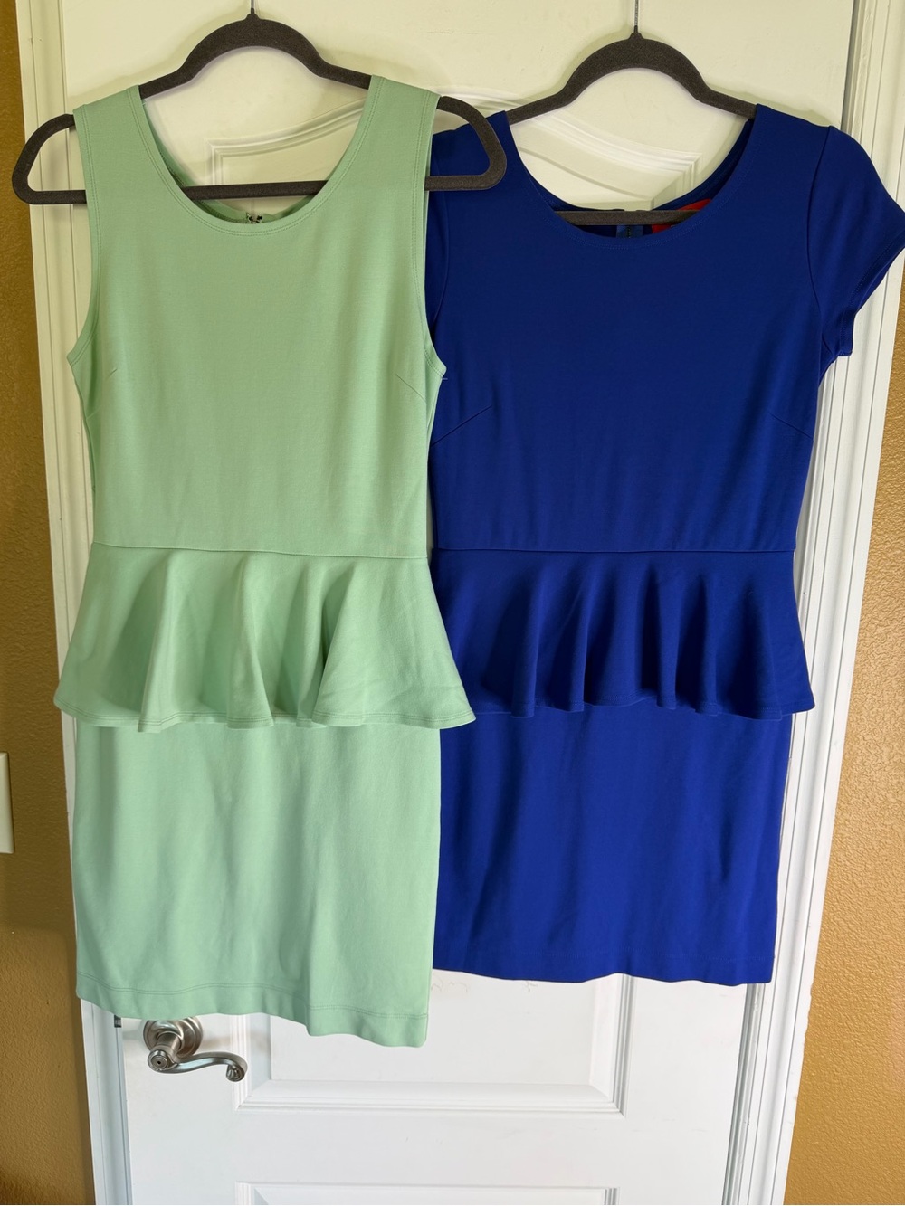 Saks Fifth Avenue Red Label Peplum Dress Set in Mint and Royal Blue. Size S.